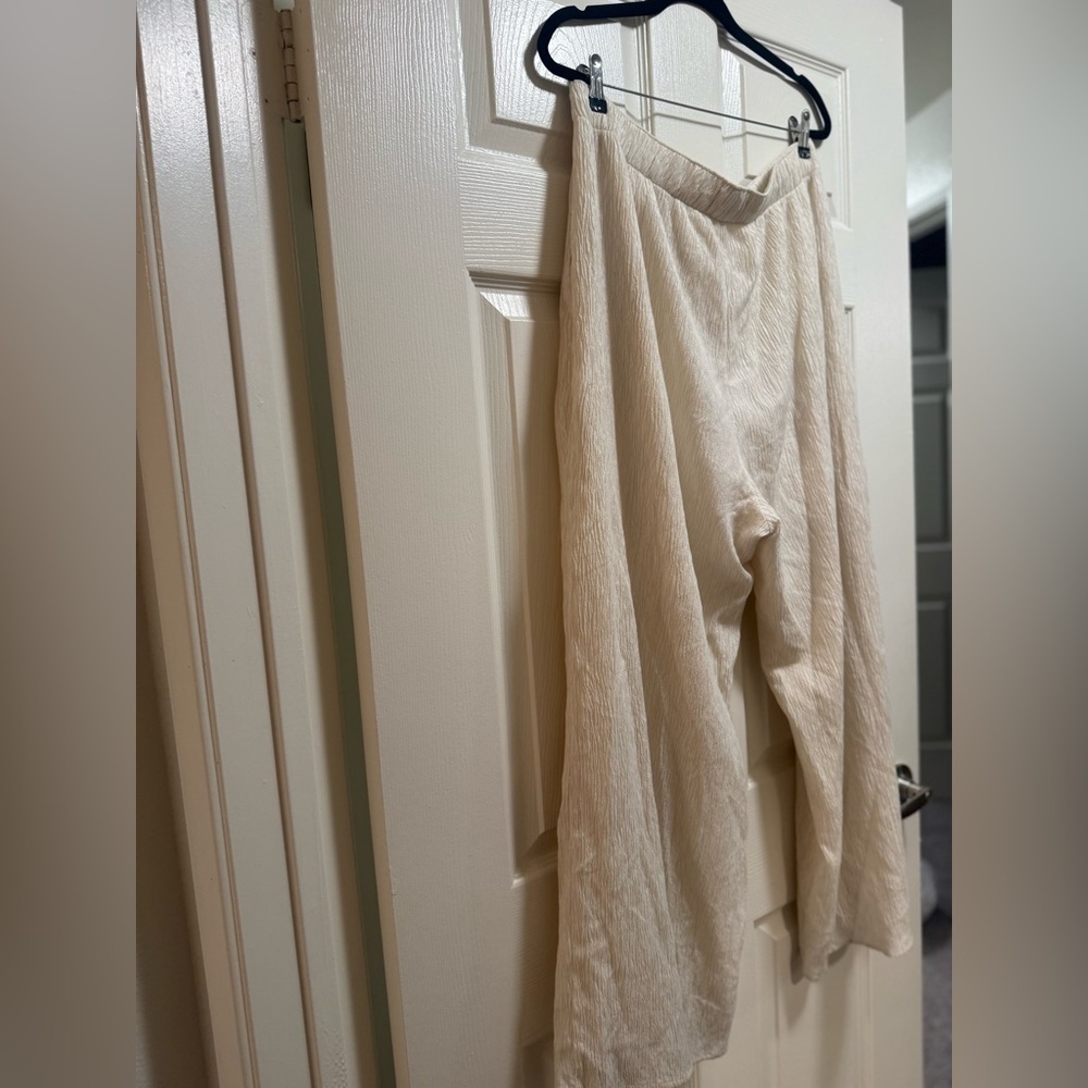 Abercrombie & Fitch Off-White Wide-Leg Pants - Picture 11 of 16